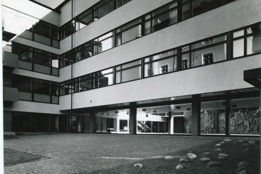 Aulis Blomstedt: přístavba dělnického institutu v Helsinkách, 1959